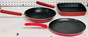 lot 220 image: Cooks Essentials 10 Skillet &amp 9 12 Non-Stick GriddleGrill Pan W Cocinaware 10 Tortilla Pan With Tia Letys Flour Tortilla Recipe