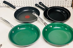 lot 221 image: Two (2) OrGreenic Frying Pans, One (1) Optimal Technology T-fat Frying Pan, &amp Two (2) Other Unbranded