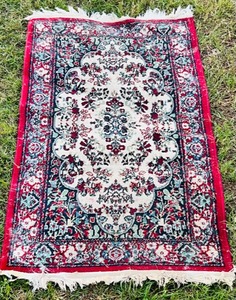 lot 229 image: Glorious Ivory Small Area Rug