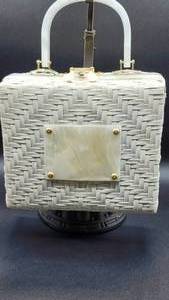 lot 100 image: Ornate White Vintage Purse