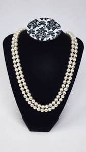 lot 108 image: Single Stran Faux Perl Necklace