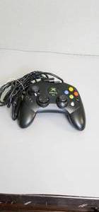 lot 137 image: xBox 360 Controller