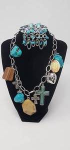 lot 213 image: Turquois Style Necklace and Earrings