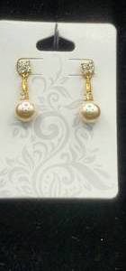 lot 219 image: Pearl Like and Rhinestone Goldstone Earrings