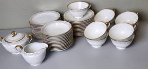 lot 145 image: Bavaria Tirschenreuth Germany China 2508 Dark Gray Scroll Border, Gold Verge 48 Pieces (BID IS TIMES THE QUANTITY)