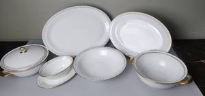 lot 146 image: Bavaria Tirschenreuth Germany China 2508 Dark Gray Scroll Border, Gold Verge 7 Pieces (BID IS TIMES THE QUANTITY)