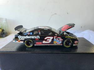 lot 17 image: Dale Earnhardt - Nascar 50th Anniversary #3 diecast