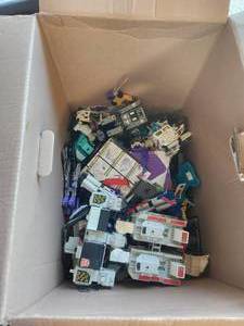 lot 82 image: Generous selection of vintage transformer toys