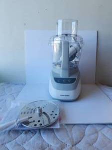 lot 86 image: Black and Decker food processor