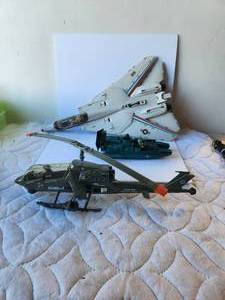 lot 93 image: Selection of vintage GI Joe toys