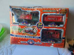 lot 131 image: Lionel Trains g Gauge - Christmas train set