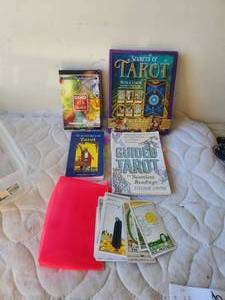lot 168 image: Selection of Tarot books, etc.