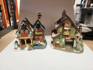 lot 186 image: Selection of 2 Ceramic Holiday Lodge and Brewing Tavern