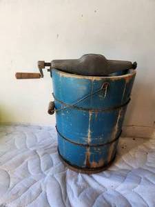 lot 200 image: Vintage ice cream churn