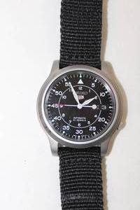 lot 71 image: Seiko 21 Jewel Skeleton works watch. Model 7S26-02J0 Black fabric band