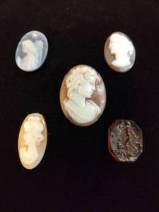 lot 115 image: (5) Cameos. 4 are carved shell and 1 is glass