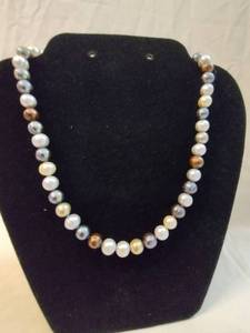 lot 122 image: Fresh Water Cultured Pearl multi color pearl necklace w retail tags FWCP by Honora. Push button kidney bean clasp. 16L Matches Lots 73 and 75