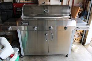 lot 7 image: Supreme 36 Gas Barbeque Grill with Side Burner, see pictures