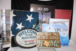 lot 239 image: Home Dcor mirror, wallart, poster board and frames