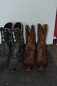 lot 345 image: Brown and Black Cowboy Boots Black - Ariat Size 10B, Brown - Tony Lama Sizw 10B