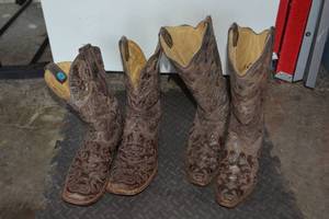lot 344 image: Matching His and Her Cowboy Boots Both Size 10