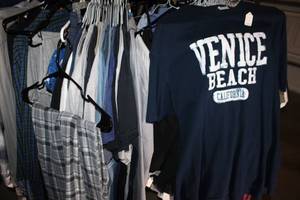 lot 362 image: Mens Clothes T-Shirts and Sleepwear