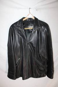 lot 371 image: Valerie Stevens Leather Jacket Size M