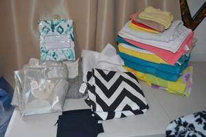 lot 286 image: Towels and Shower Curtains