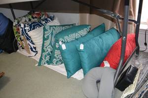 lot 290 image: Decorative Throw Pillows and Chair Cushions