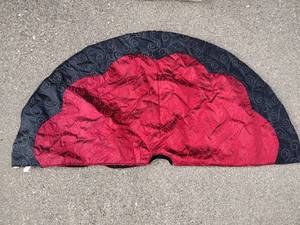lot 417 image: Red and Black Christmas Tree Skirt