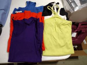 lot 420 image: Womens Clothes Tank tops