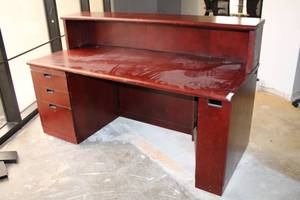 lot 26 image: Cherry Finished Office Desk with Hutch 6x32x30 desk, hutch is 6x14x13.5