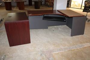 lot 35 image: Office Desk and Cabinet, see pictures