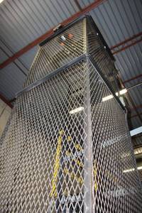 lot 1 image: Custom Industrial Lift System - 500 Lb. Capacity