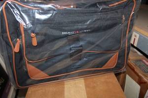 lot 150 image: HealthPoint Duffle Bag still in Packaging