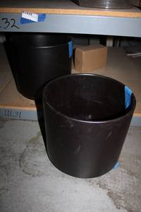 lot 177 image: Pair of Large Planters