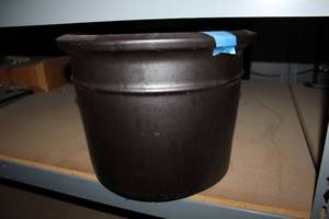 lot 178 image: Large Pottery Planter