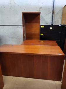 lot 76 image: Cherry Finish Desk Ensemble