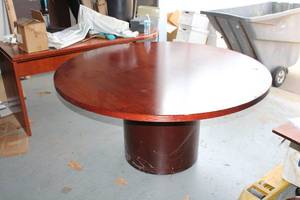lot 113 image: 5 Round Pedestal Dining Table
