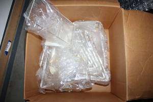 lot 345 image: Clear Plastic Table Display Stands