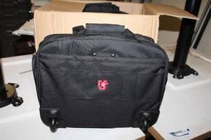 lot 512 image: 2 Neotec Rolling Laptop Bags SIB