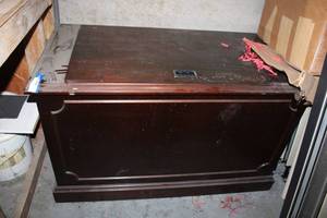 lot 500 image: Desk 3x2 approx.- Back Side Pictured