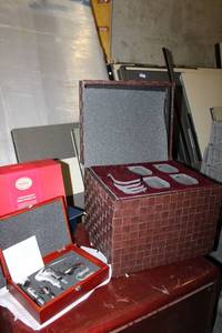 lot 495 image: Connoisseurs Wine Opener Set SIB Plus Vinyl Basketweave Box with Wine Glass Set by Riedel
