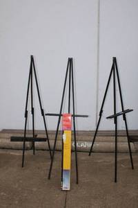 lot 521 image: 3 Wooden Tripod Easels and 1 Aluminum Easel