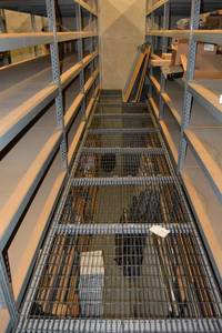 lot 260 image: Grated Flooring - 4 Sections 2x142 ( PICTURE MAY NOT BE EXACT GRATING)