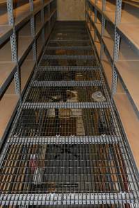 lot 266 image: Grated Flooring - 6 Sections 2x142( PICTURE MAY NOT BE EXACT GRATING)