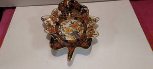 lot 4 image: MCM 10.5 hand painted porcelain traybowl