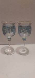 lot 9 image: 2 MCM crystal wine glasses