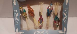lot 13 image: Set of glass bird Christmas ornaments