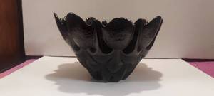 lot 40 image: MCM 10.5 Tiara Black art glass bowl